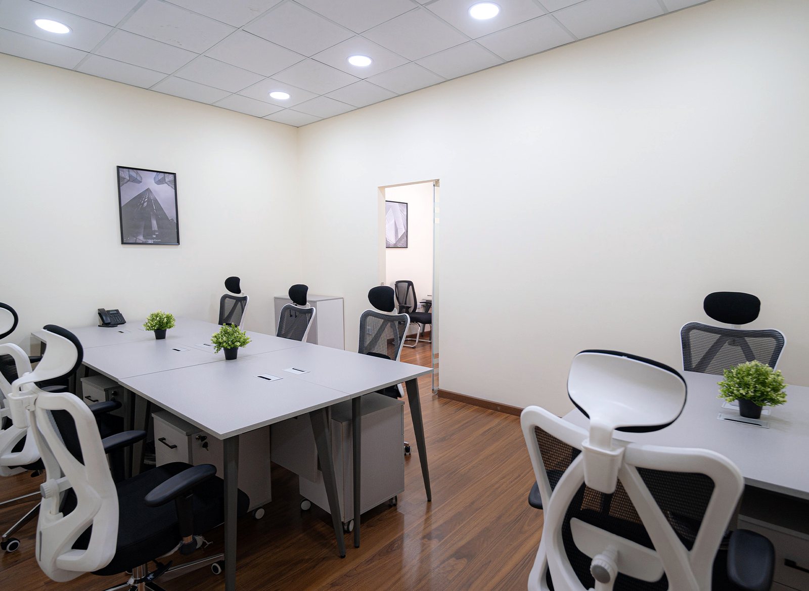 Large office · North 90